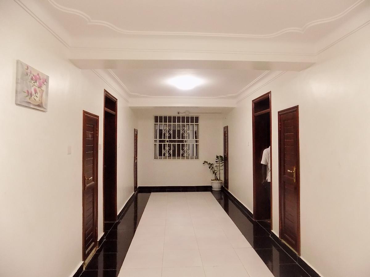 Sunrise Hotel Кампала Екстериор снимка
