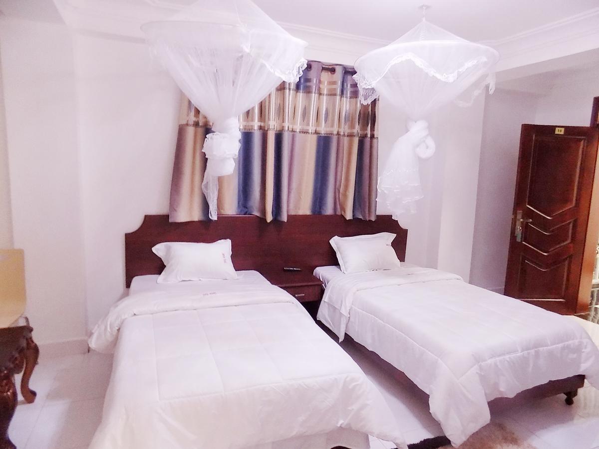Sunrise Hotel Кампала Екстериор снимка