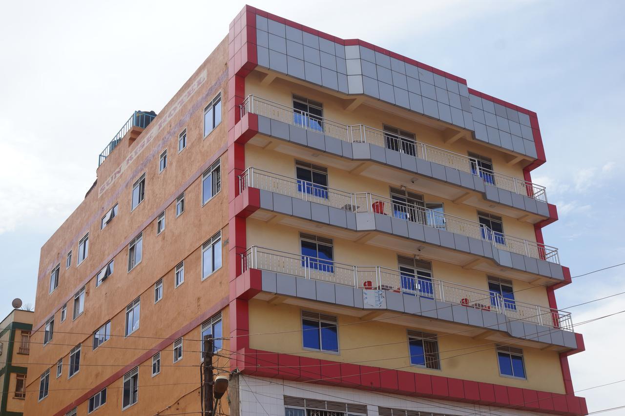 Sunrise Hotel Кампала Екстериор снимка